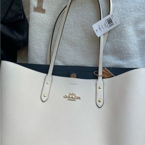 Coach tote Chalk NWT